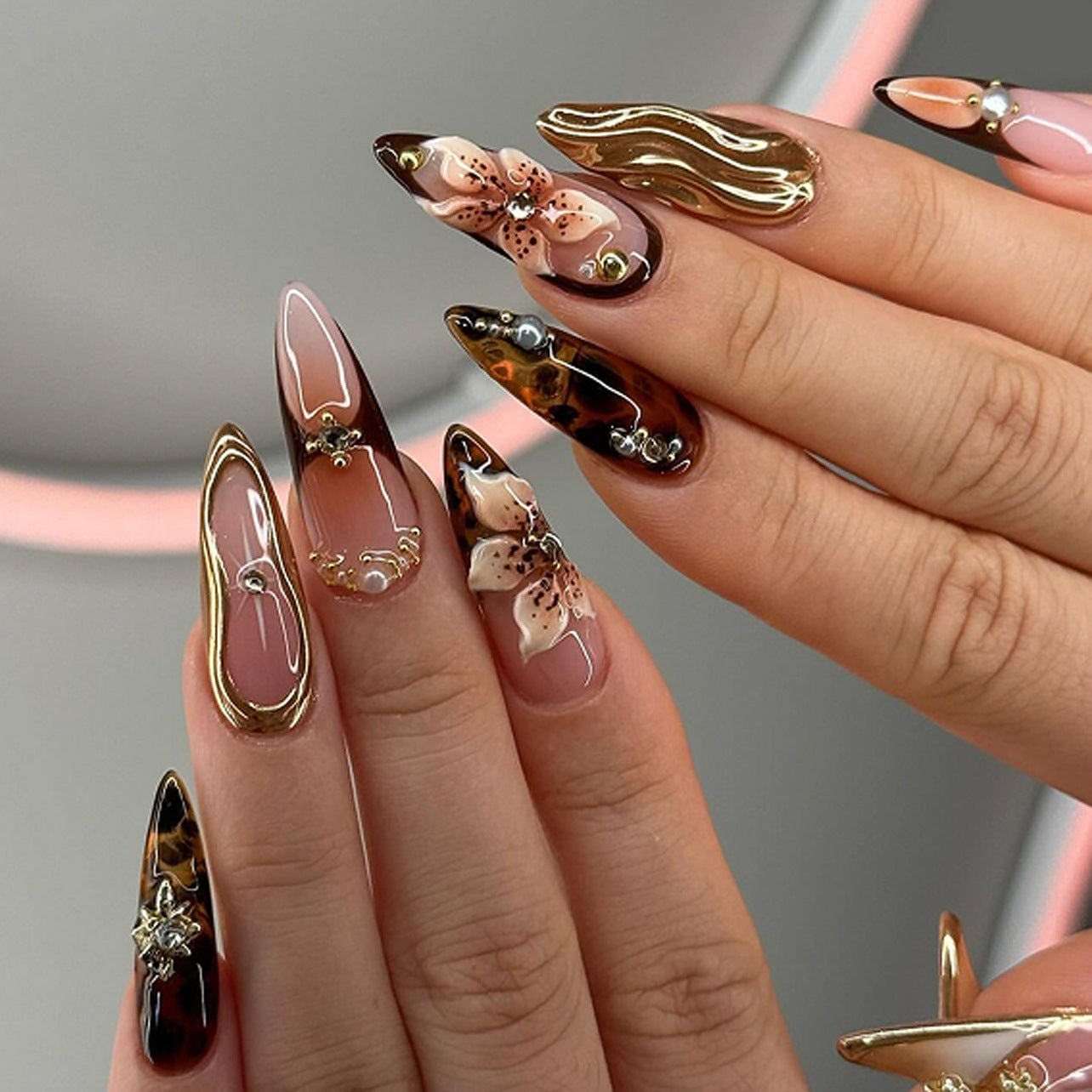 Tortoiseshell floral press on nails - ClairClaw 12 sizes 24 pieces opulent contrast
